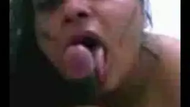 Desperate Pooja Bhabhi sucking her lover’s dick