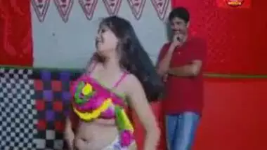 Bhojpuri bhabhi romance with lover in masala movie