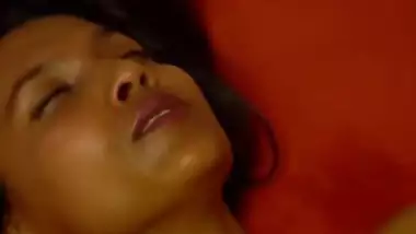 Hot Dark Girl Gets A Very Sensual Massage