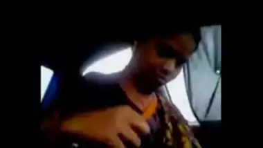 Sexy Tamil Aunty Enjoyed In Car
