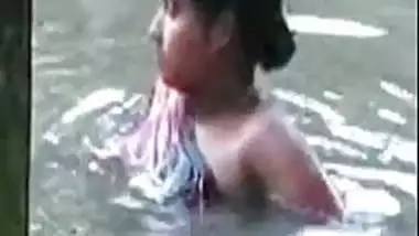 Download Pond Xxxx - Bathing In The Pond porn video