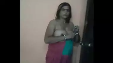 Punjabi bhabhi caught during - hindi audio