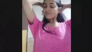 Pune college girl nude selfie