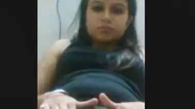 DESI INDIAN SHY GIRL MASTERBATING FOR CAMERA