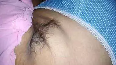 Desi aunty armpit hair video