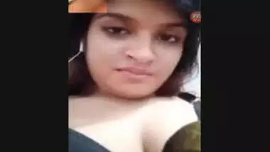 Sexy Desi Girl Showing Milky Boob and Pussy