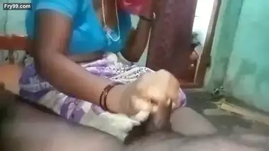 Kerala Auntie Breastmilk Feeding - Indian Kerala Aunty Breast Milk Feeding To Baby indian porn movs