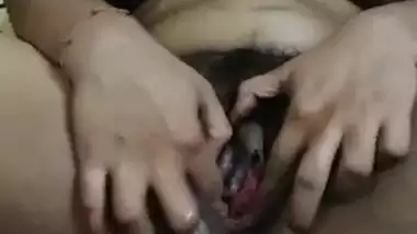 Unsatisfied bhabhi fingering