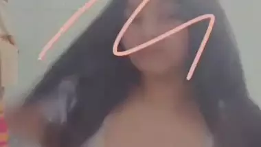 Paki Girl showing Her Bigboobs