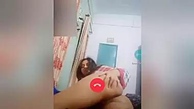 Paki Girl Showing Her Ass And Boobs On Vc Part 2