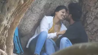 Maratha Couple Sex In Park - Outdoor In Park porn video