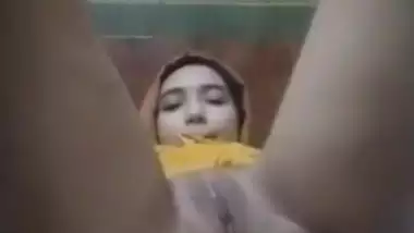 Cute hijabi girl enjoy