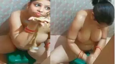 Telugu Mom Bathing - Mom Bathing Nude In Front Son indian porn movs