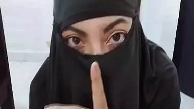 Sexy Video Nakab Wali Pakistani Full Hd - Pakistani Sex Video Of A Hijabi Lady Turns Into A Whore porn video