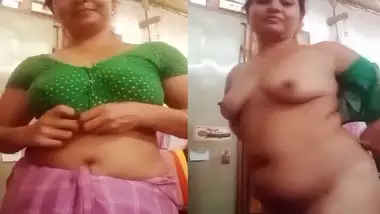 Assamese Aunty Full Sex Video - Assamese Bhabhi Nude Pics And Video Viral Mms porn video