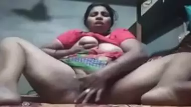 Tamil Village girl beautiful full open fingering